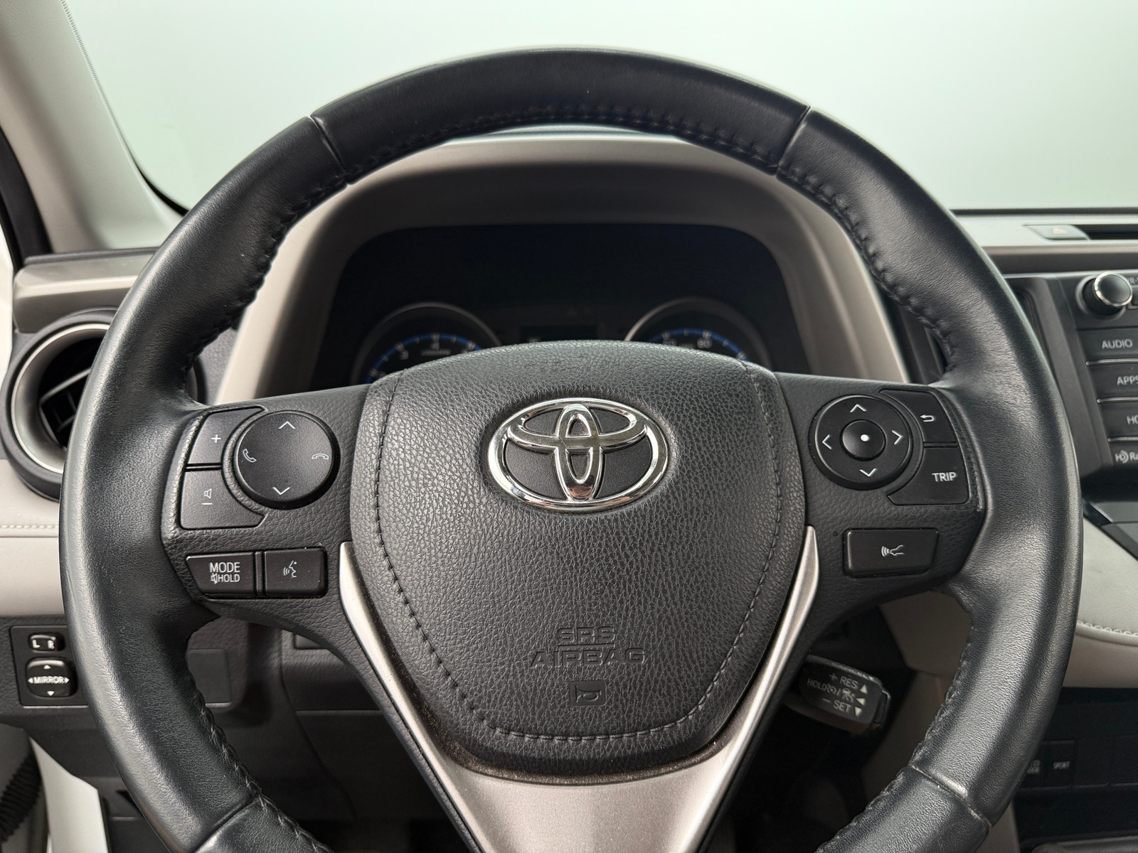 Thumbnail: 2017 Toyota RAV4 - 5