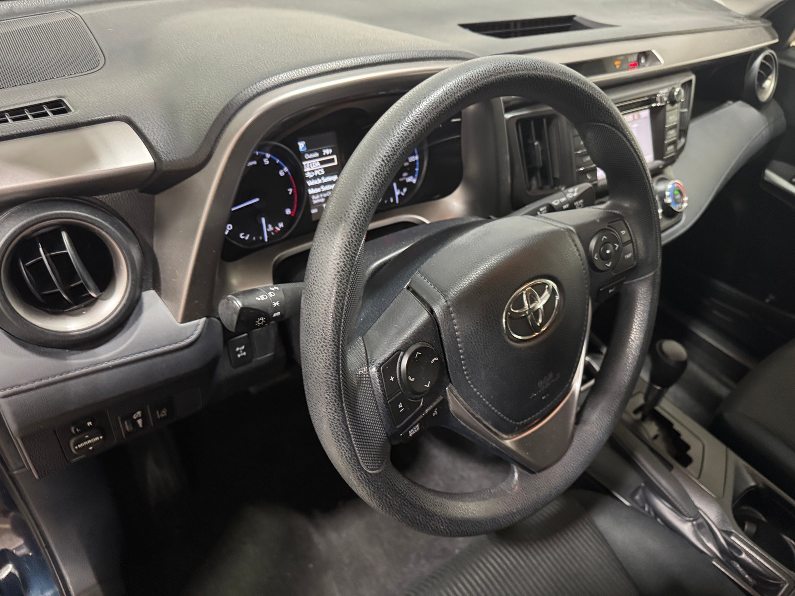 Thumbnail: 2017 Toyota RAV4 - 3