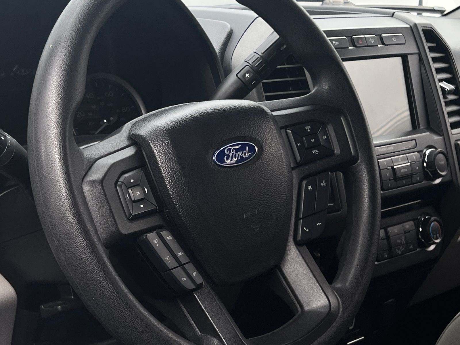 Thumbnail: 2018 Ford Econoline - 5
