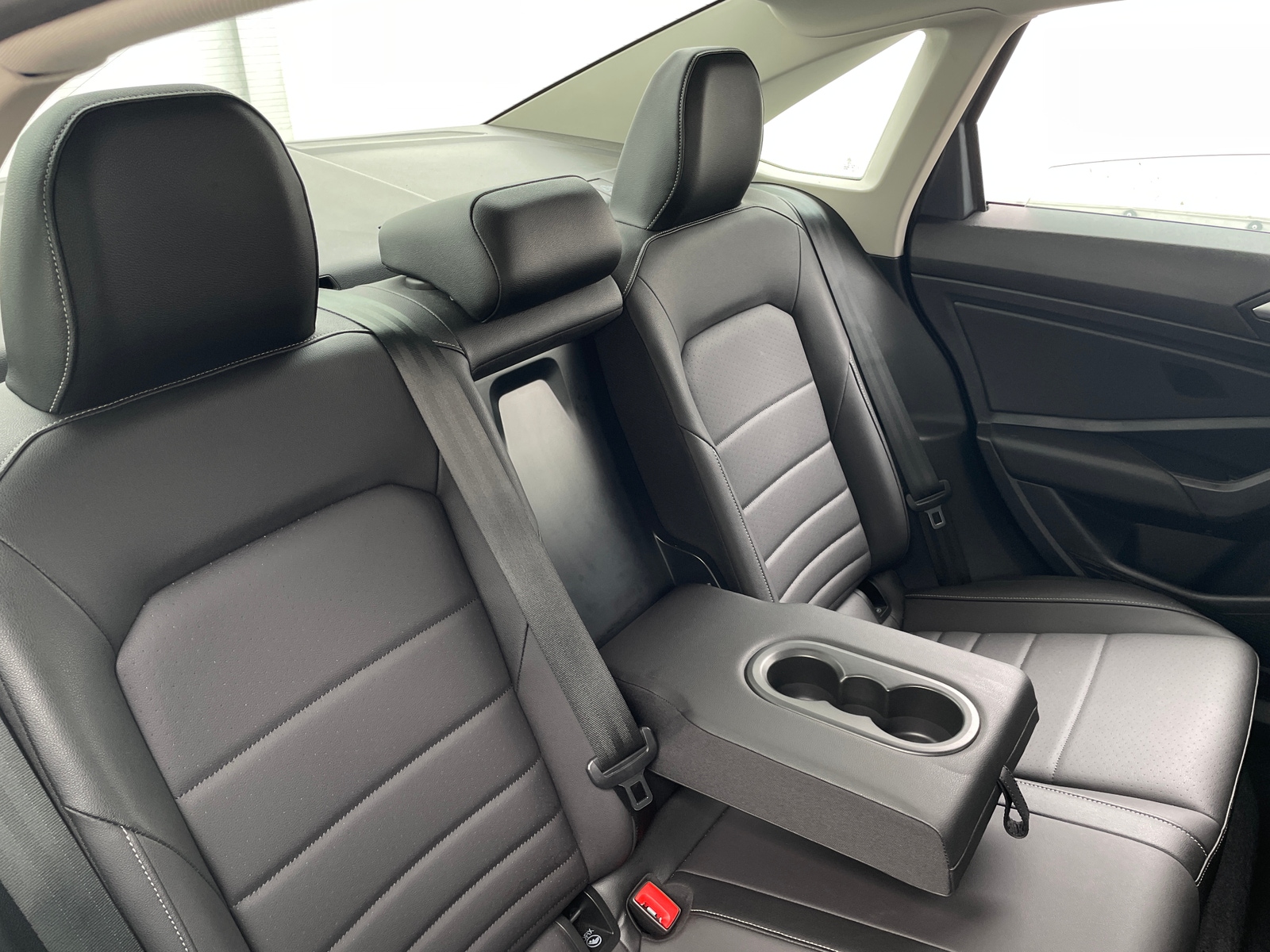 Thumbnail: 2021 Volkswagen Jetta - 5