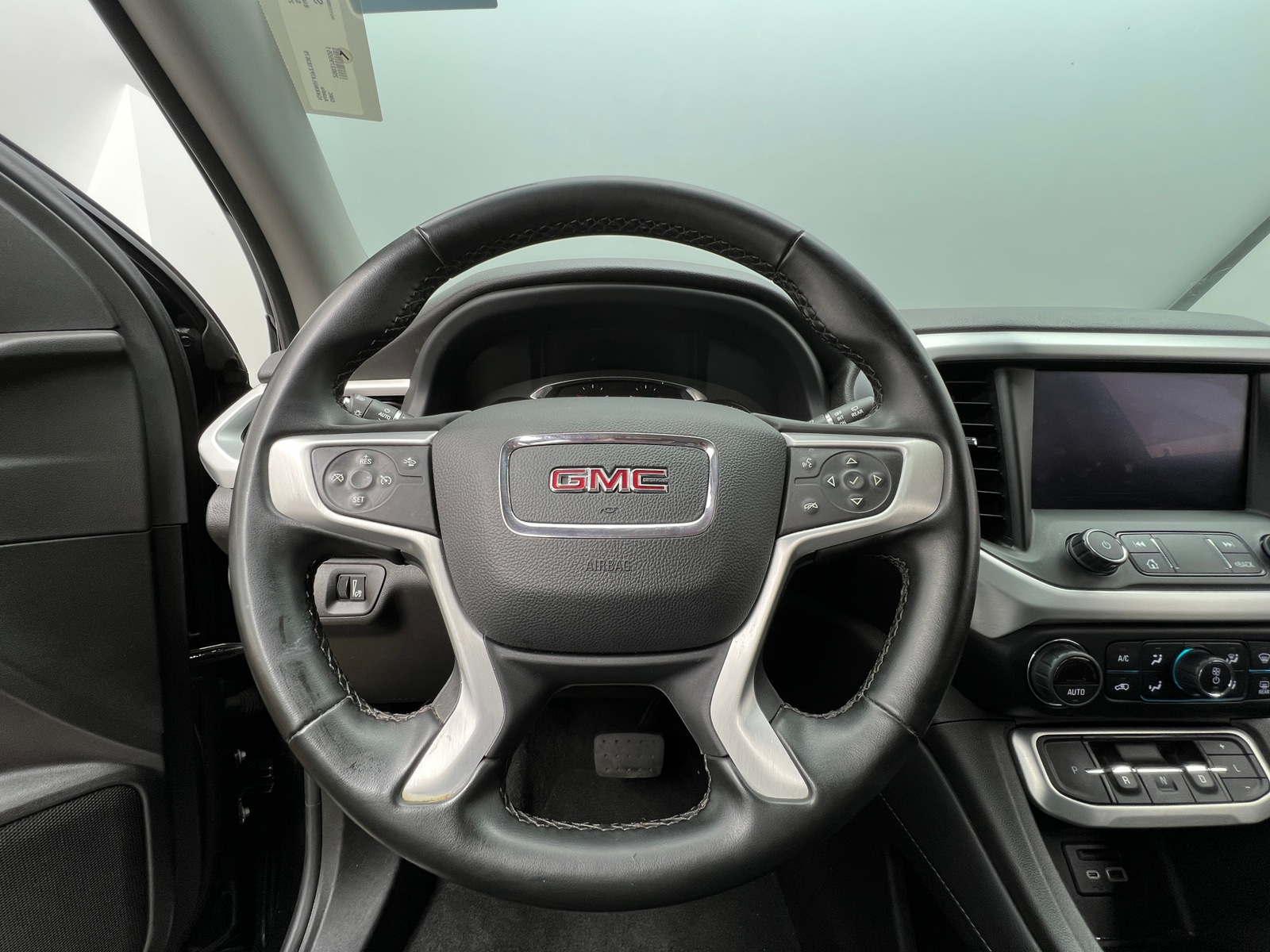 Thumbnail: 2023 GMC Acadia - 4