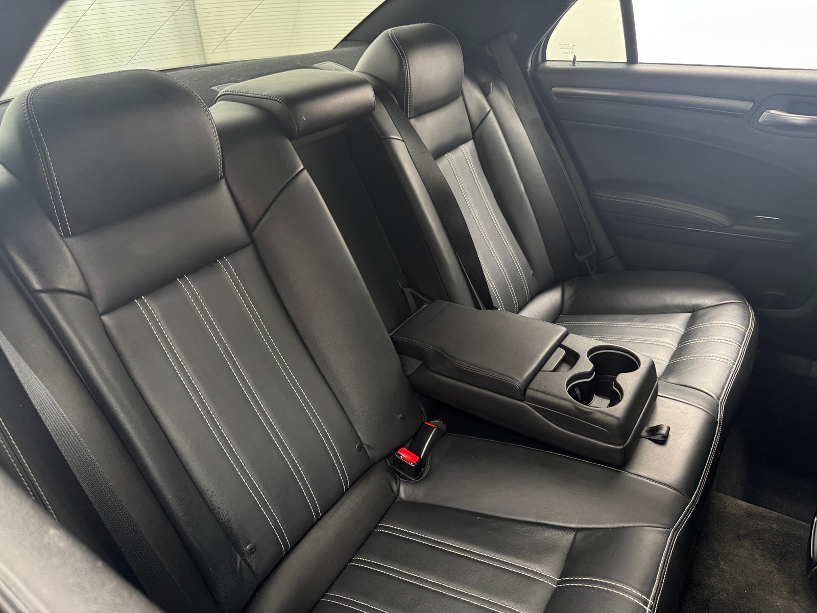 Thumbnail: 2015 Chrysler 300 - 5