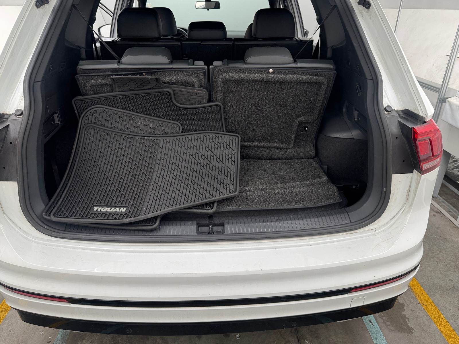 Thumbnail: 2020 Volkswagen Tiguan - 6