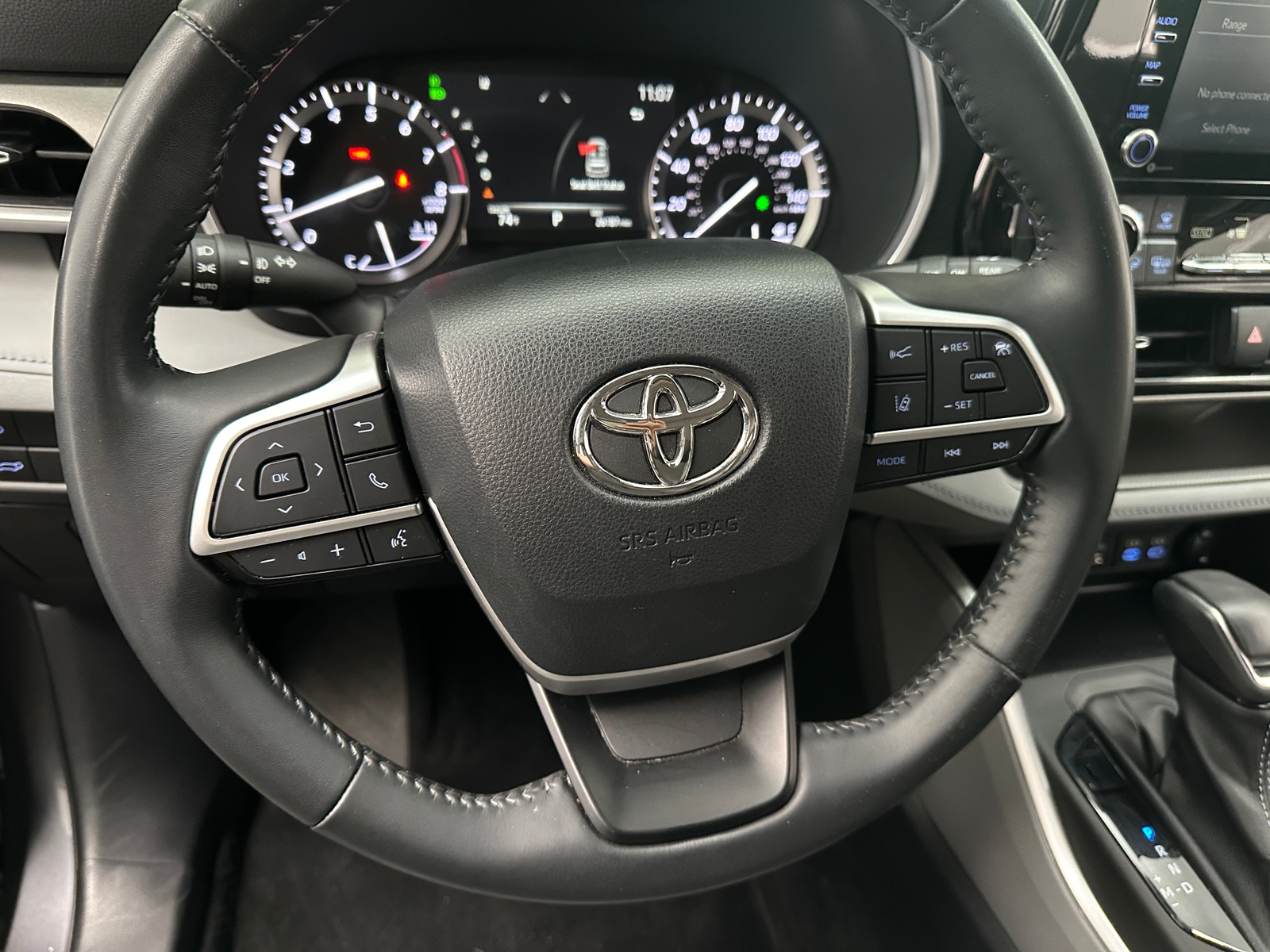 Thumbnail: 2022 Toyota Highlander - 4