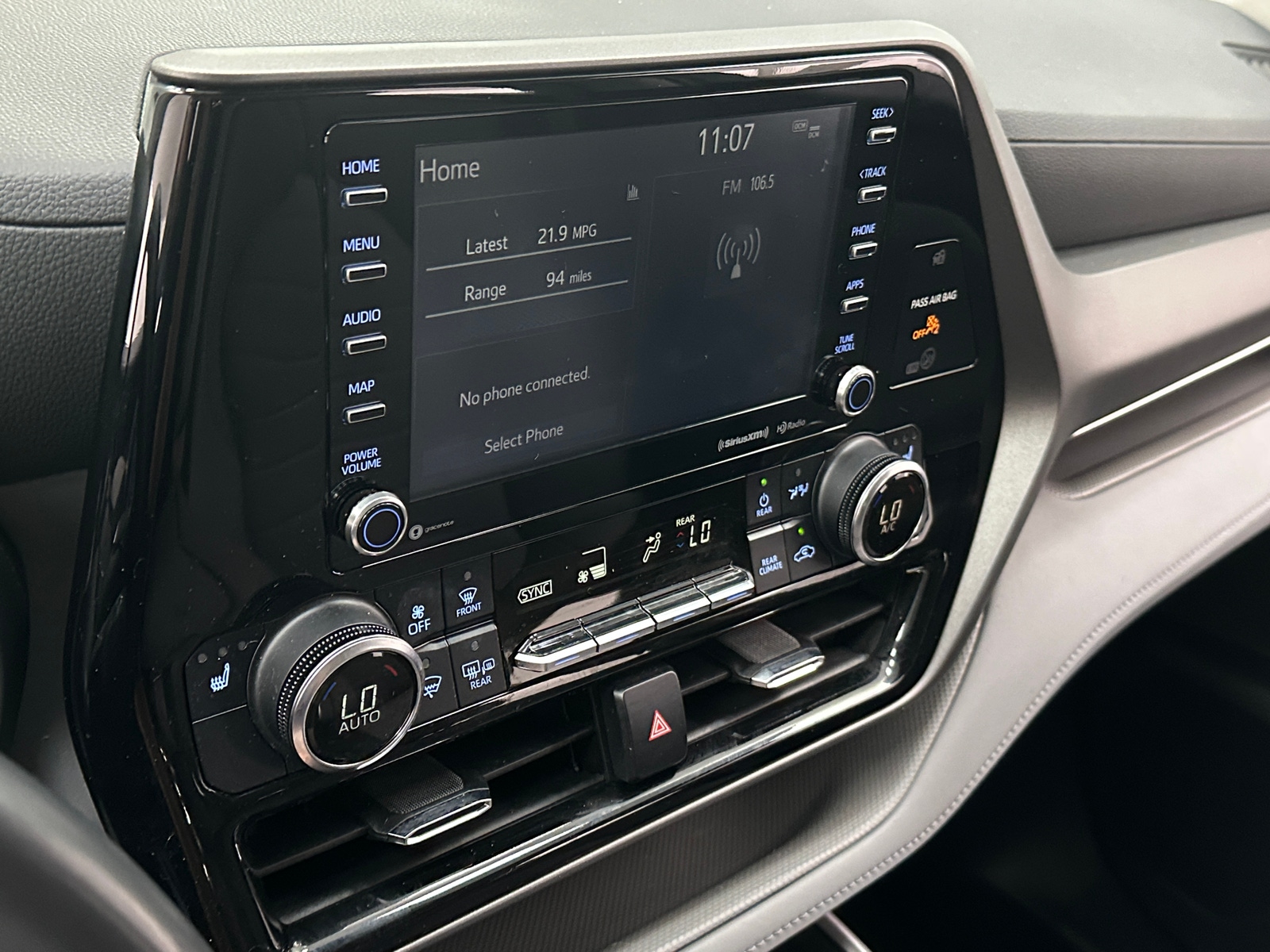 Thumbnail: 2022 Toyota Highlander - 3