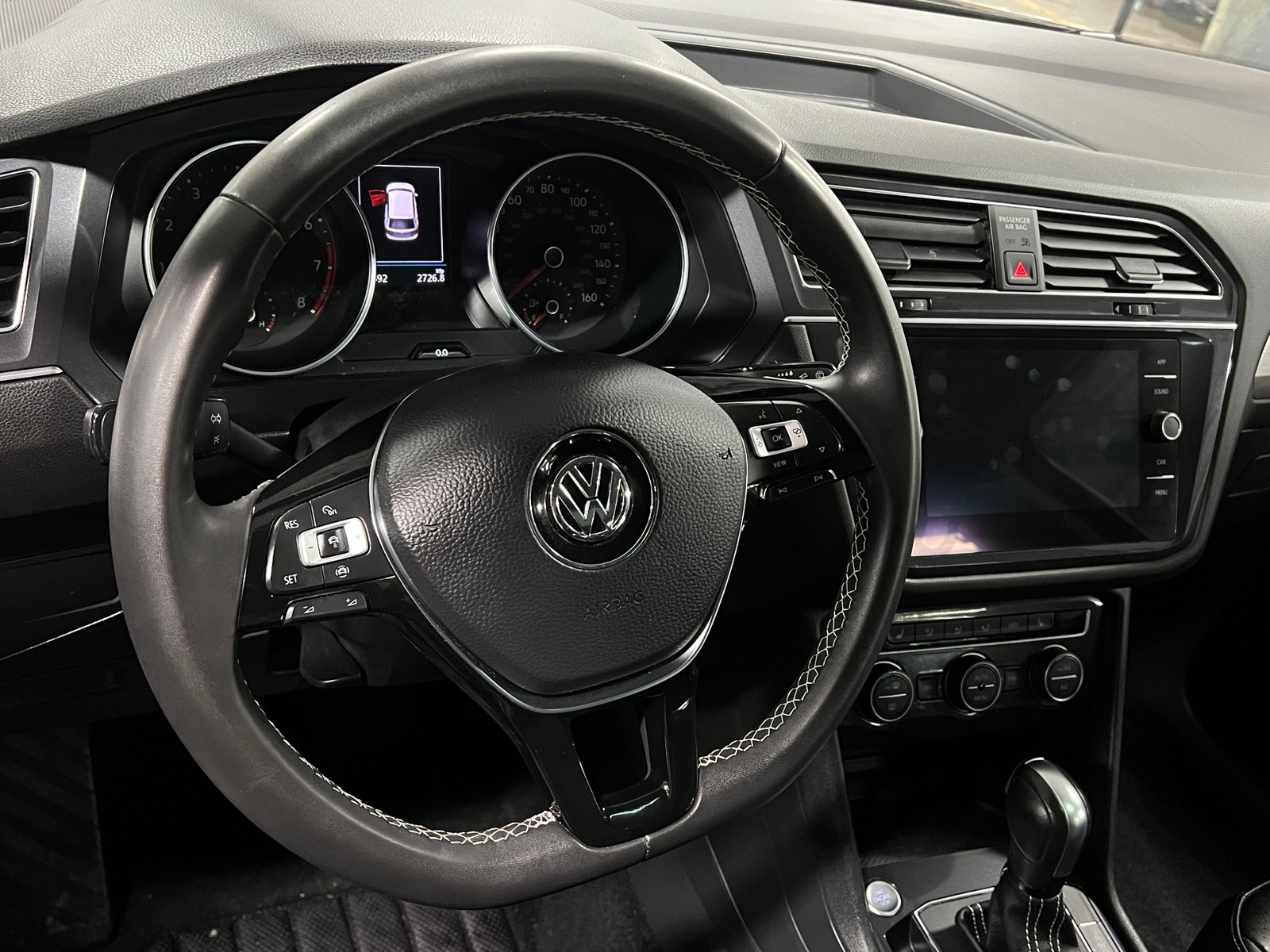 Thumbnail: 2021 Volkswagen Tiguan - 4