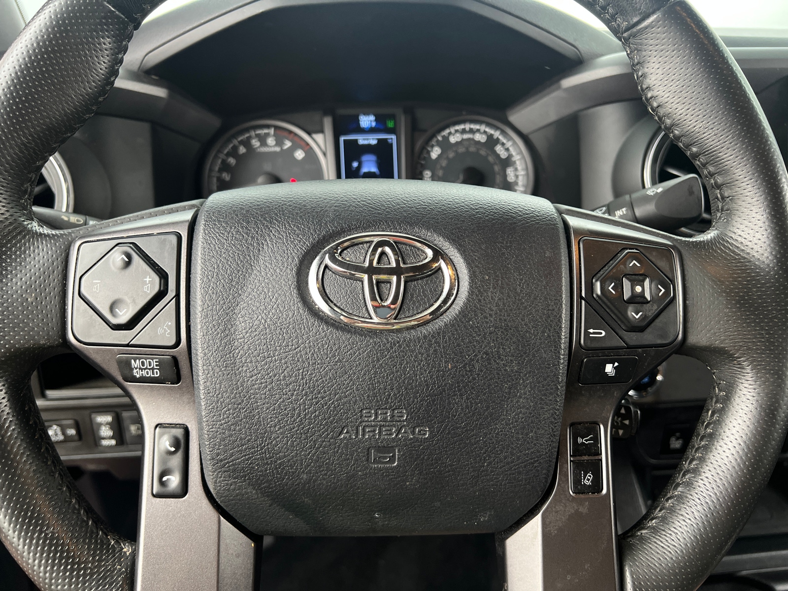 Thumbnail: 2019 Toyota Tacoma - 4