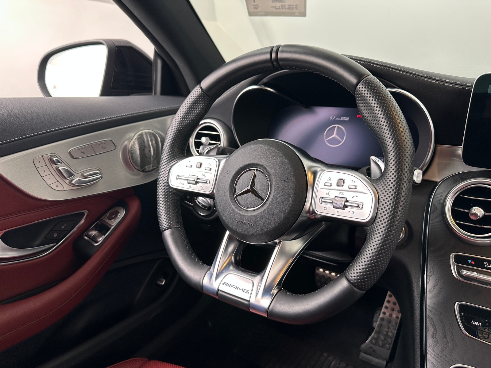 Thumbnail: 2023 Mercedes-Benz C-Class - 3