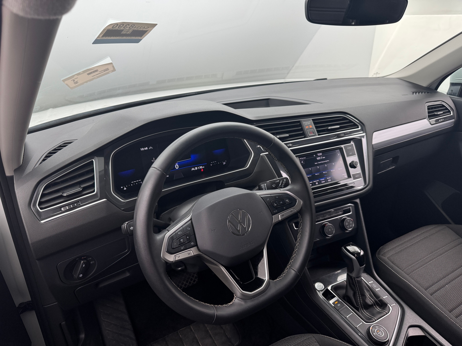 Thumbnail: 2024 Volkswagen Tiguan - 3