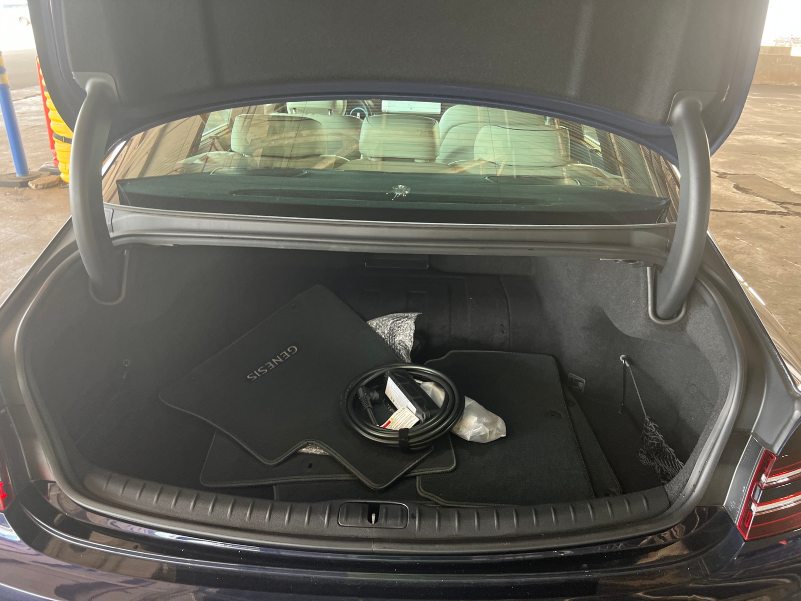 Thumbnail: 2023 Genesis G80 - 6
