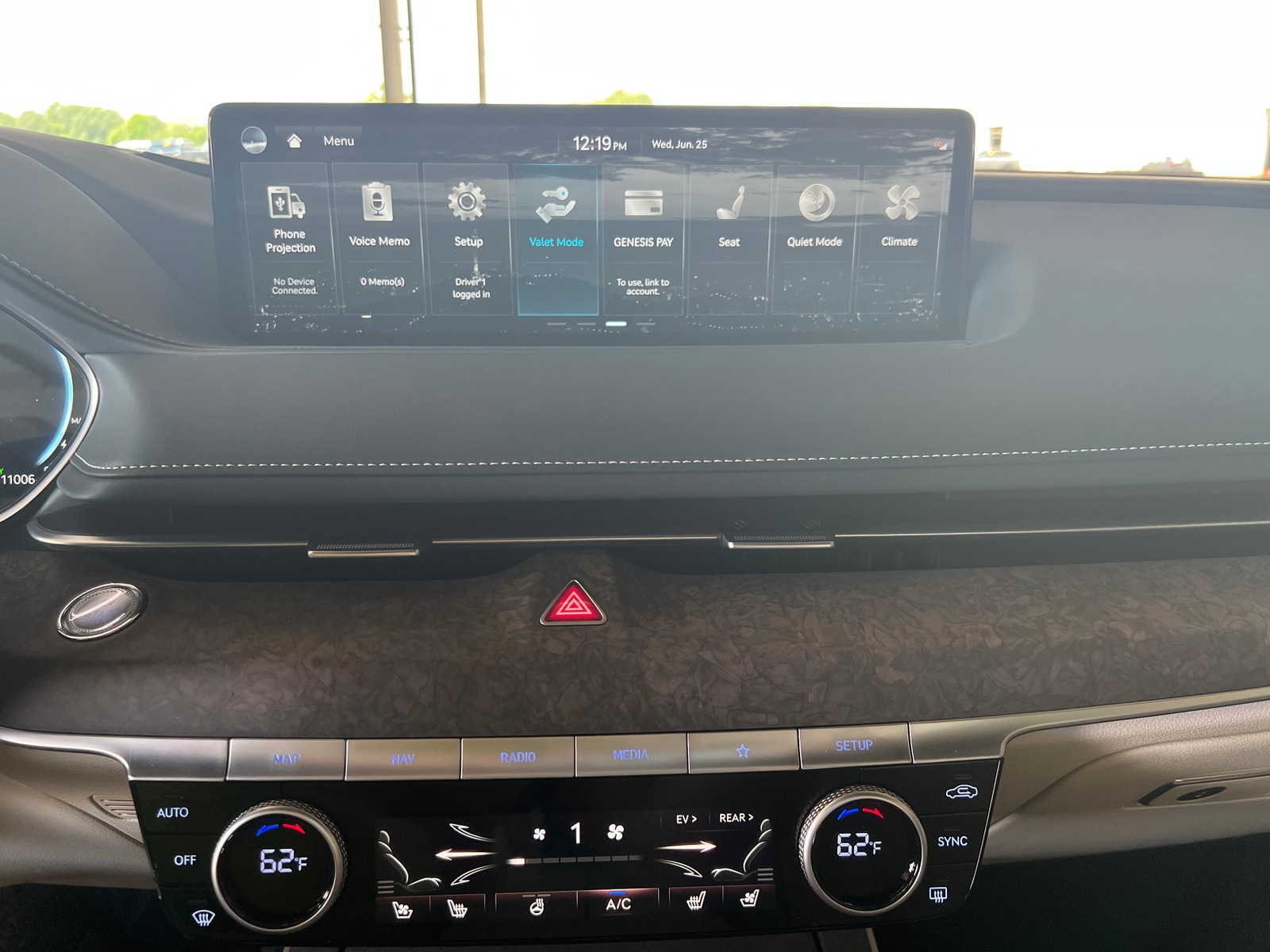 Thumbnail: 2023 Genesis G80 - 3