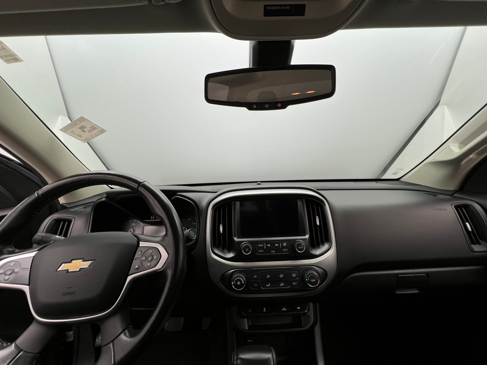 Thumbnail: 2018 Chevrolet Colorado - 3