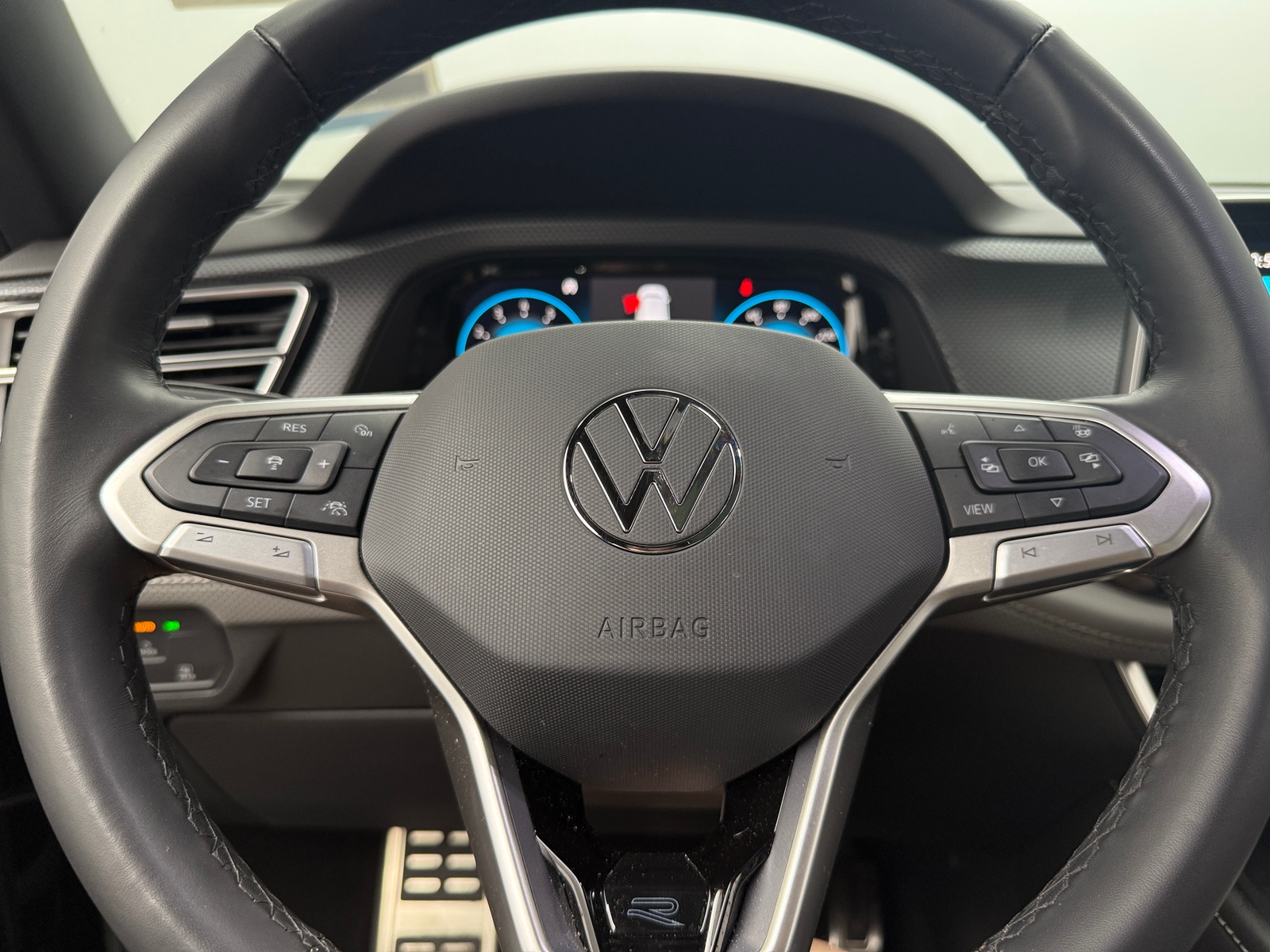 Thumbnail: 2024 Volkswagen Atlas - 4