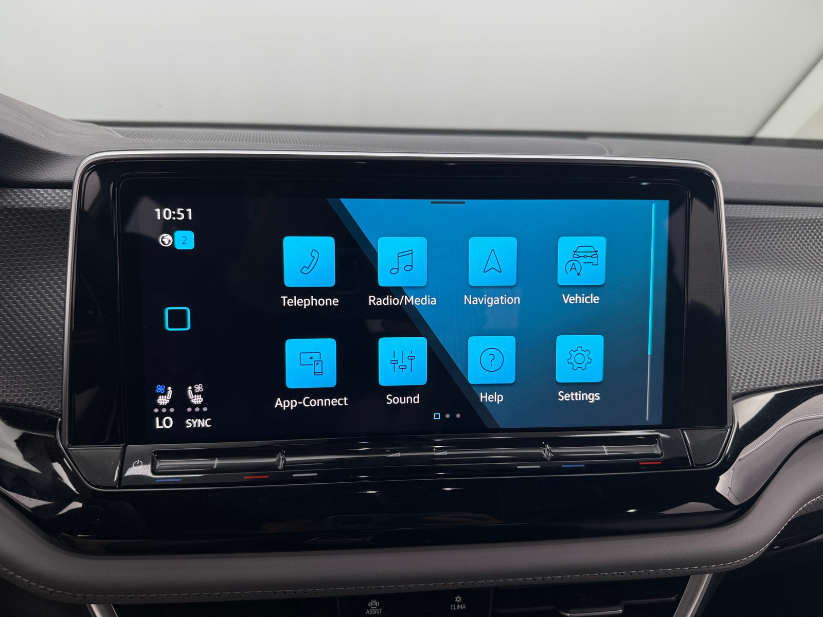 Thumbnail: 2024 Volkswagen Atlas - 3