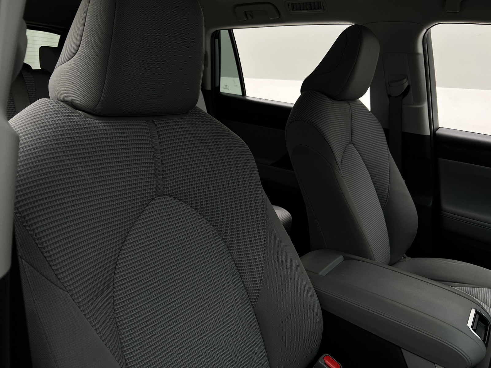 Thumbnail: 2022 Toyota Highlander - 2