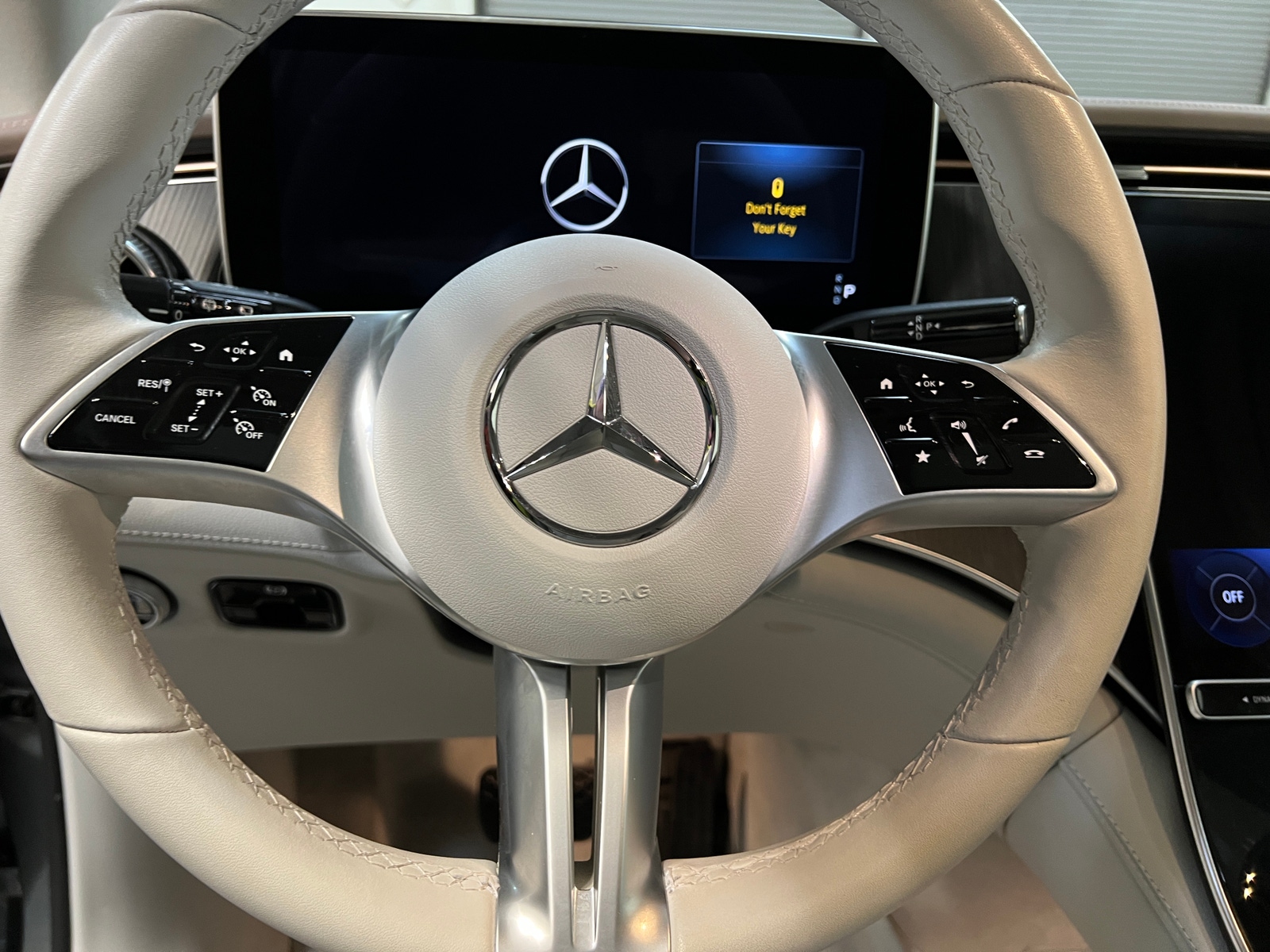 Thumbnail: 2023 Mercedes-Benz EQE - 4