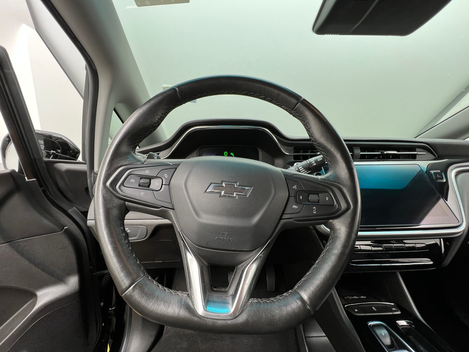 Thumbnail: 2022 Chevrolet Bolt EV - 4