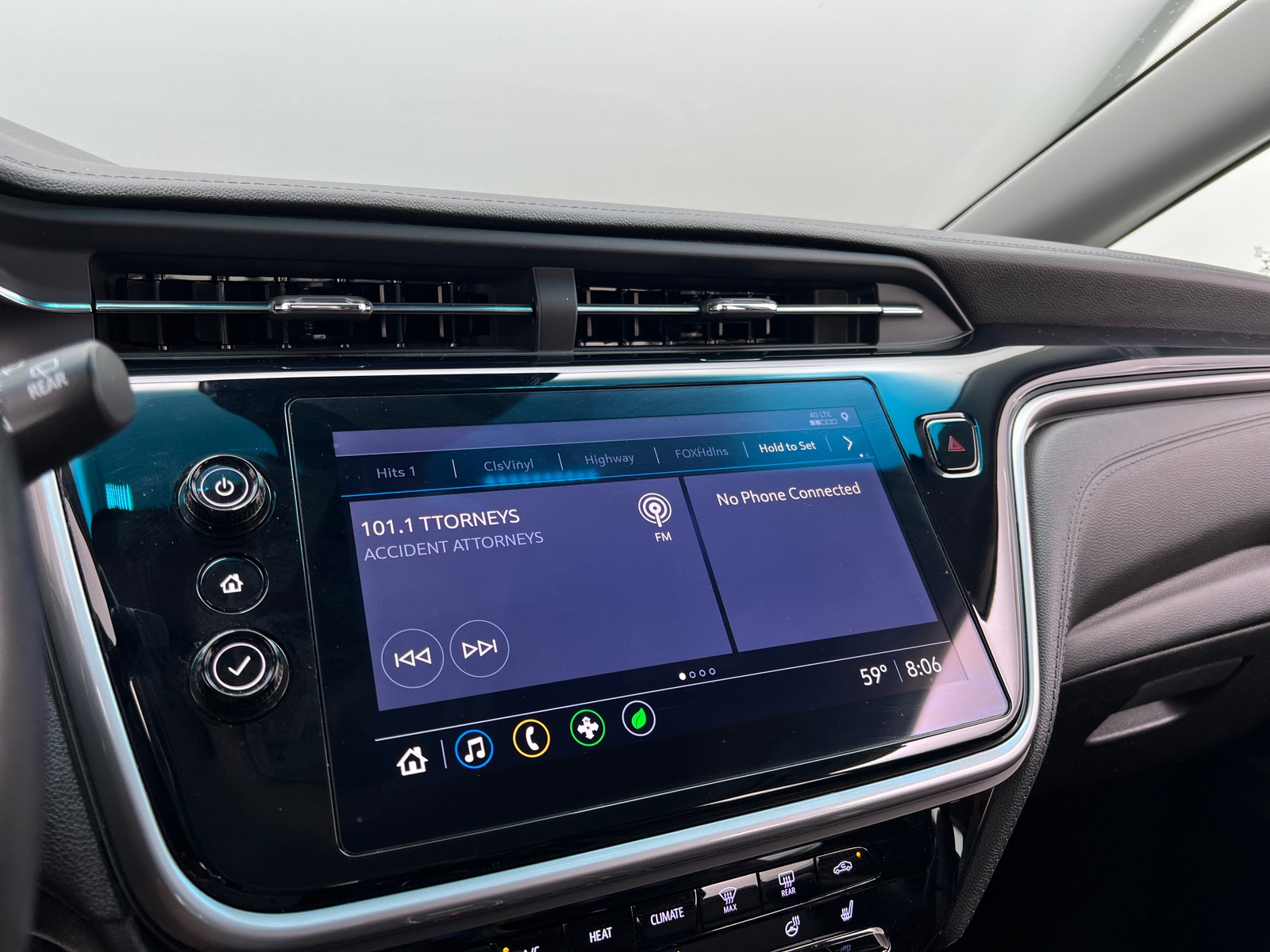 Thumbnail: 2022 Chevrolet Bolt EV - 3