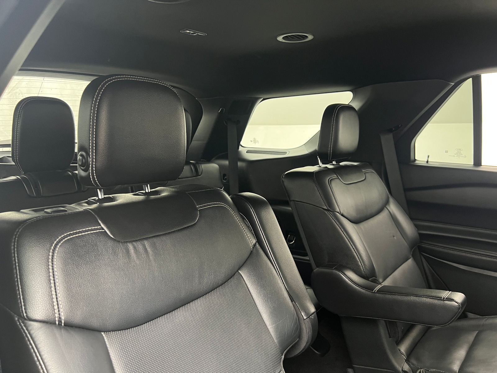 Thumbnail: 2020 Ford Explorer - 5