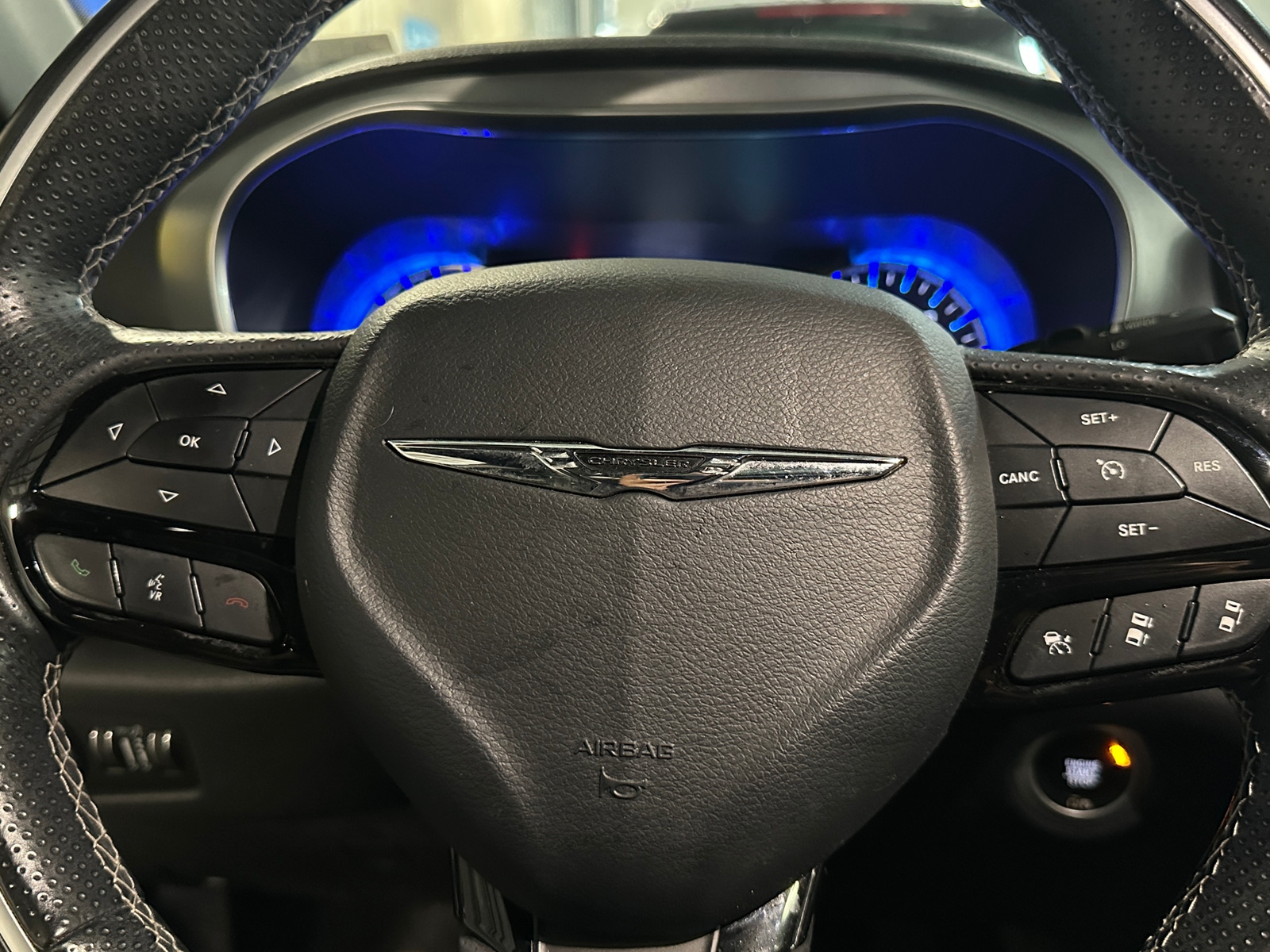 Thumbnail: 2018 Chrysler Pacifica - 4