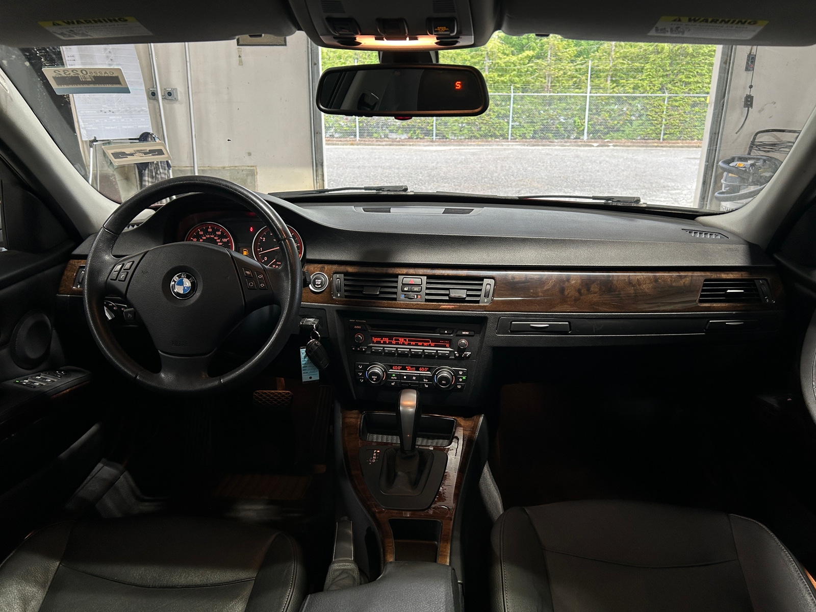 Thumbnail: 2011 BMW 3 Series - 2