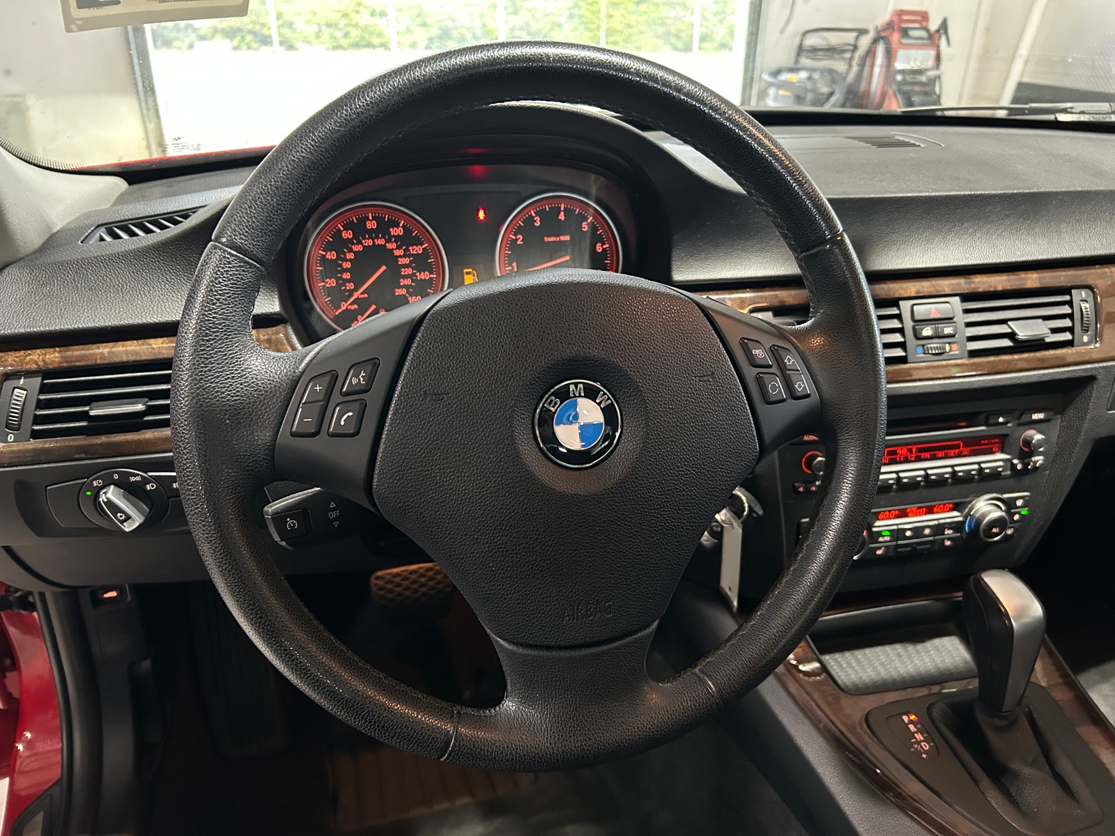 Thumbnail: 2011 BMW 3 Series - 4