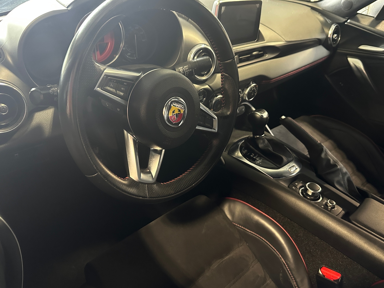 Thumbnail: 2020 Fiat 124 Spider - 2