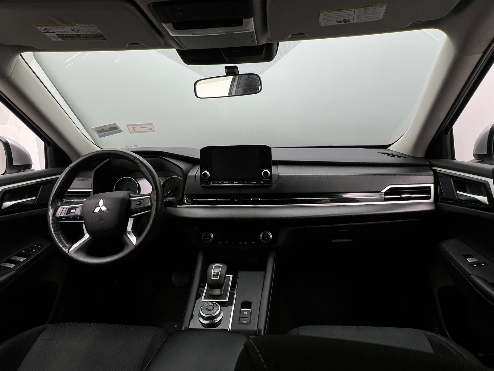 Thumbnail: 2022 Mitsubishi Outlander - 3
