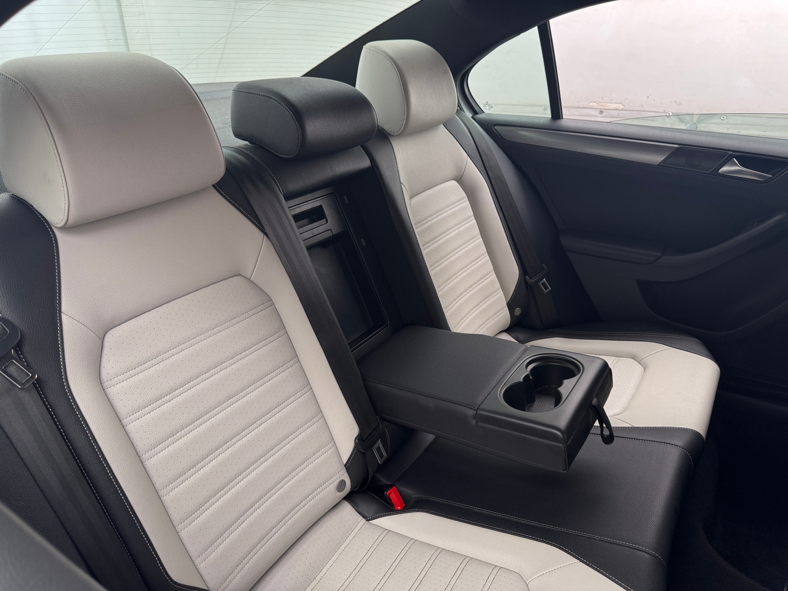 Thumbnail: 2016 Volkswagen Jetta - 5