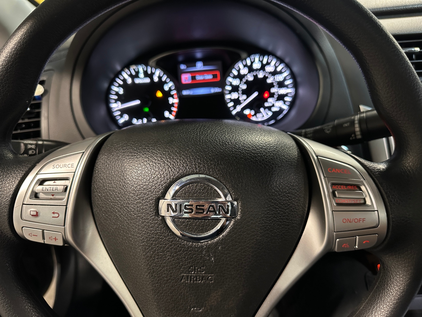 Thumbnail: 2017 Nissan Altima - 5