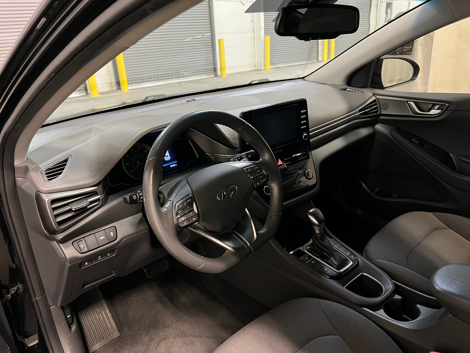 Thumbnail: 2020 Hyundai Ioniq - 3