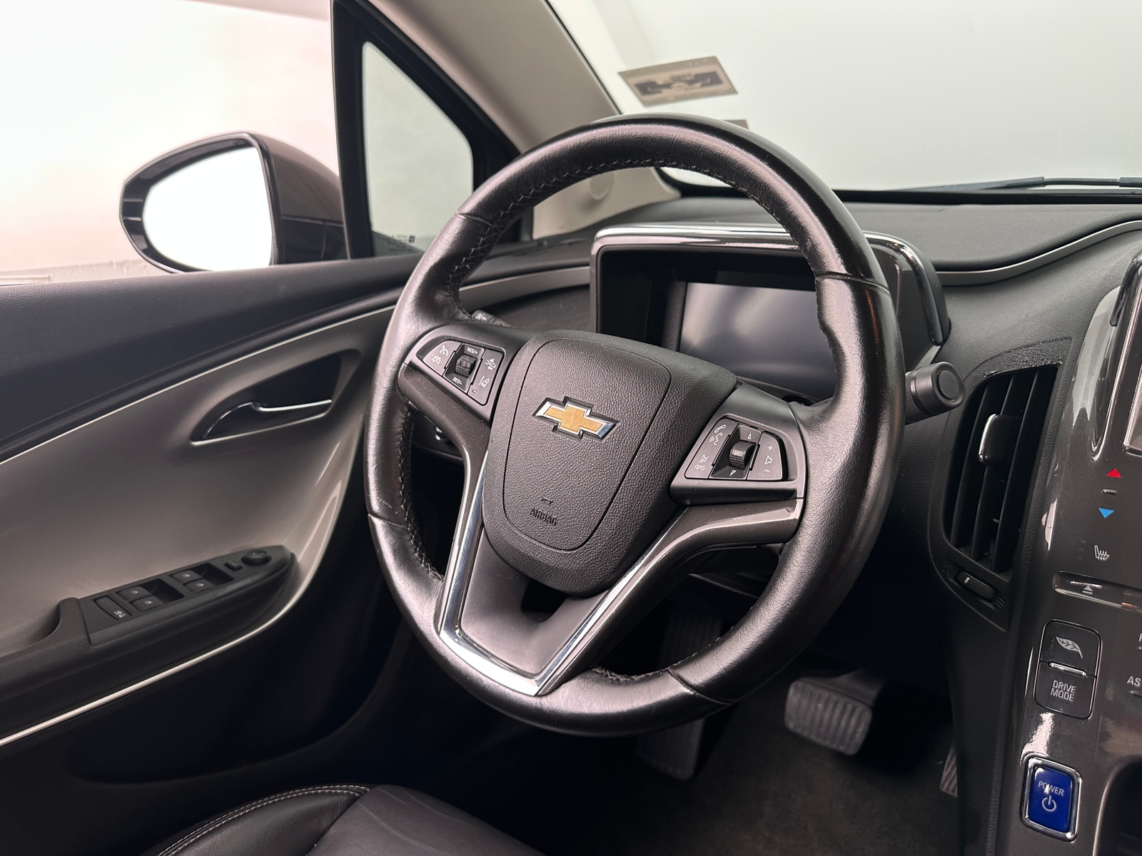 Thumbnail: 2014 Chevrolet Volt - 4