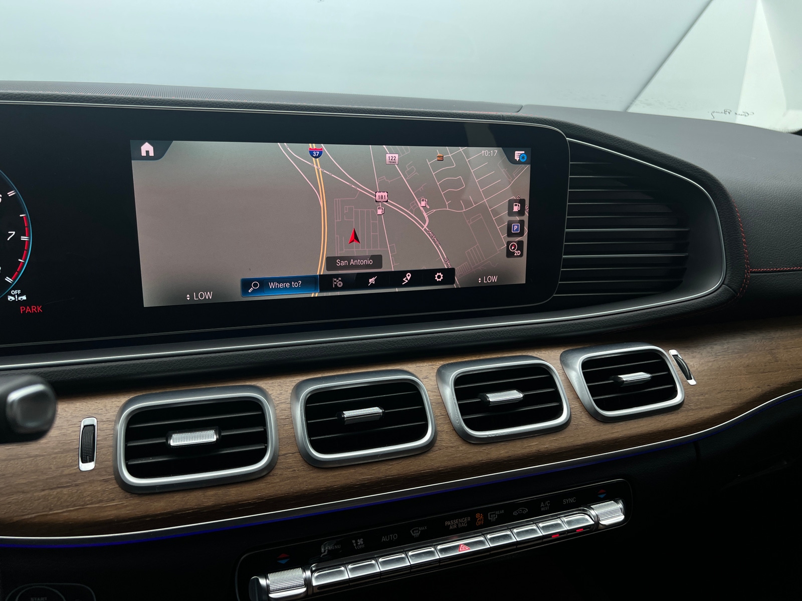 Thumbnail: 2023 Mercedes-Benz GLE - 3
