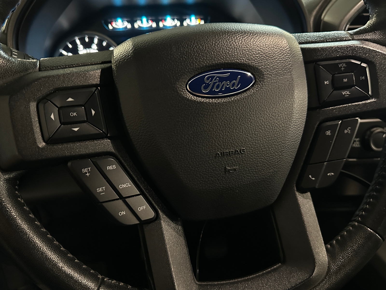 Thumbnail: 2019 Ford Econoline - 5