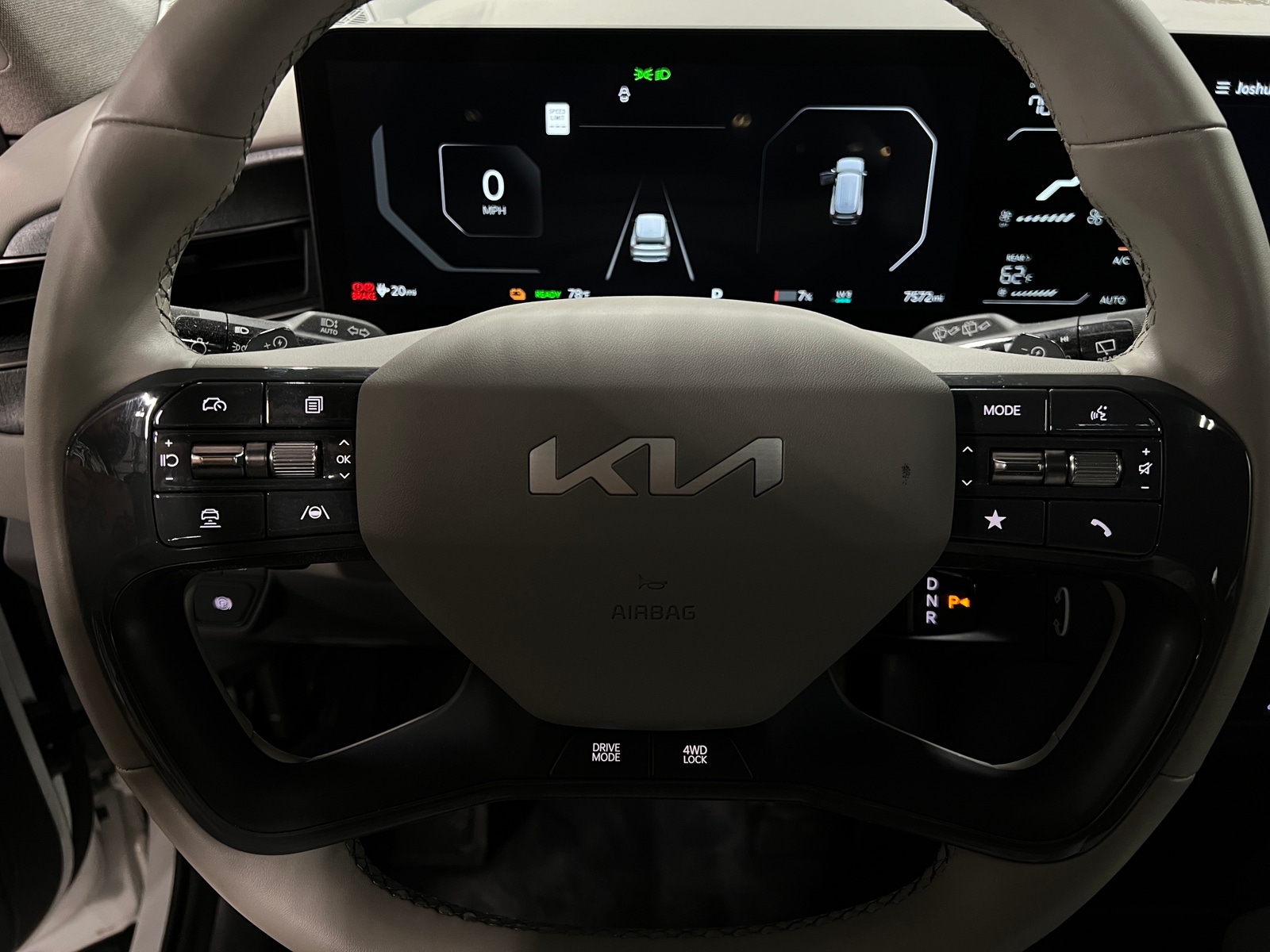 Thumbnail: 2024 Kia EV9 - 4