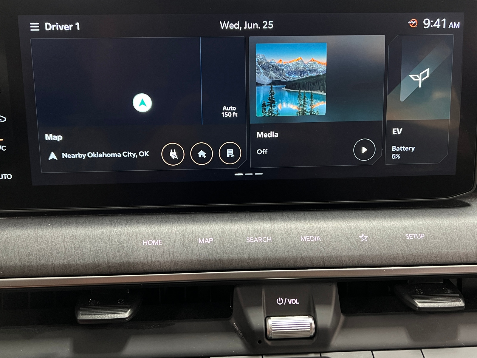 Thumbnail: 2024 Kia EV9 - 3