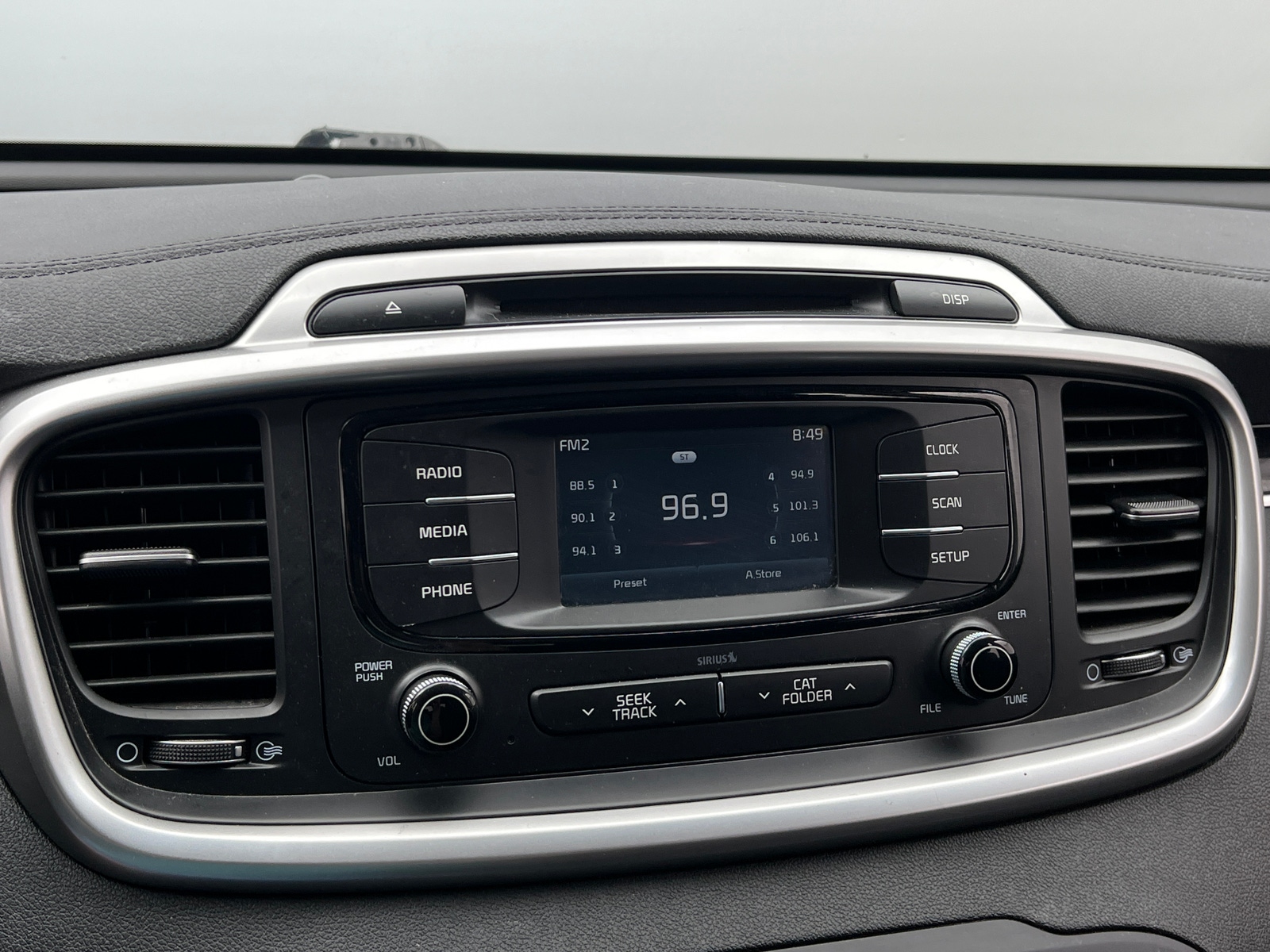 Thumbnail: 2018 Kia Sorento - 4