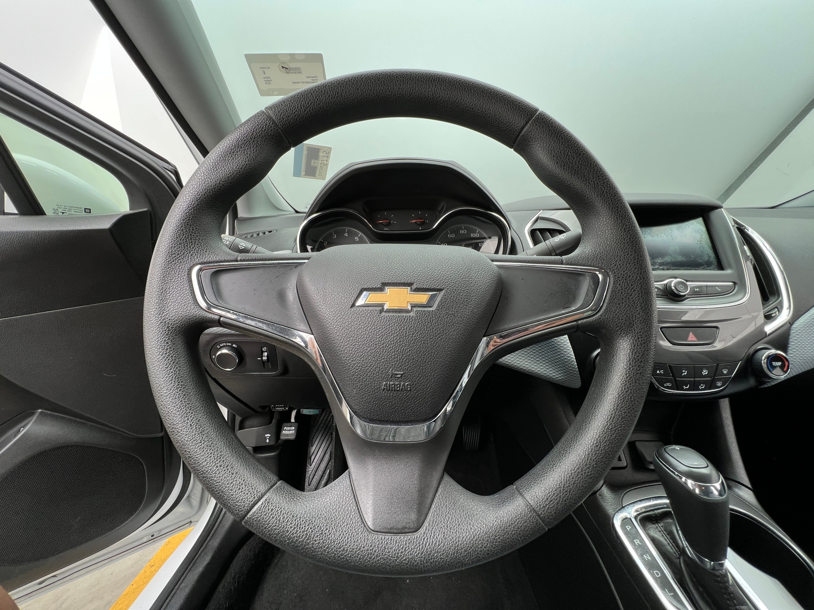 Thumbnail: 2019 Chevrolet Cruze - 5