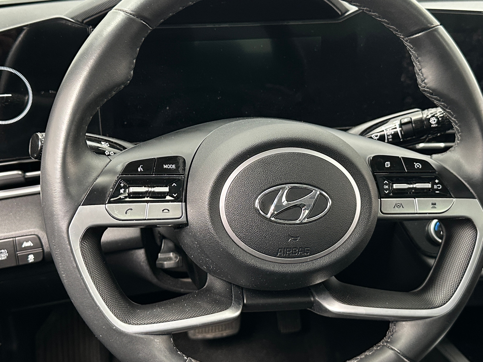 Thumbnail: 2021 Hyundai Elantra - 4