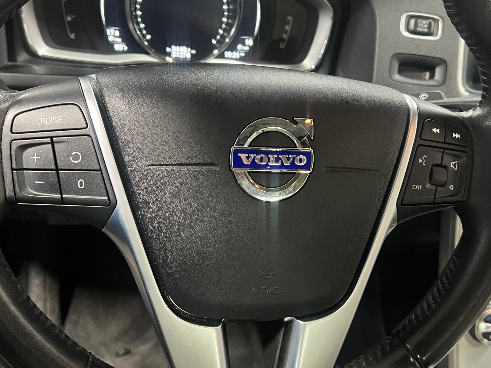 Thumbnail: 2018 Volvo S60 - 4