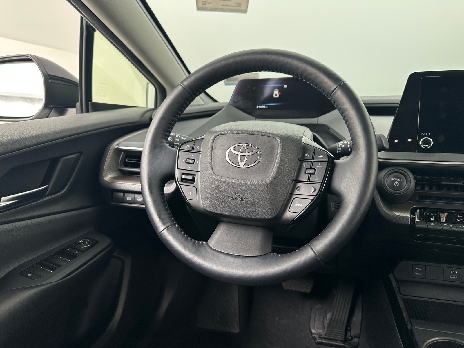 Thumbnail: 2023 Toyota Prius - 4