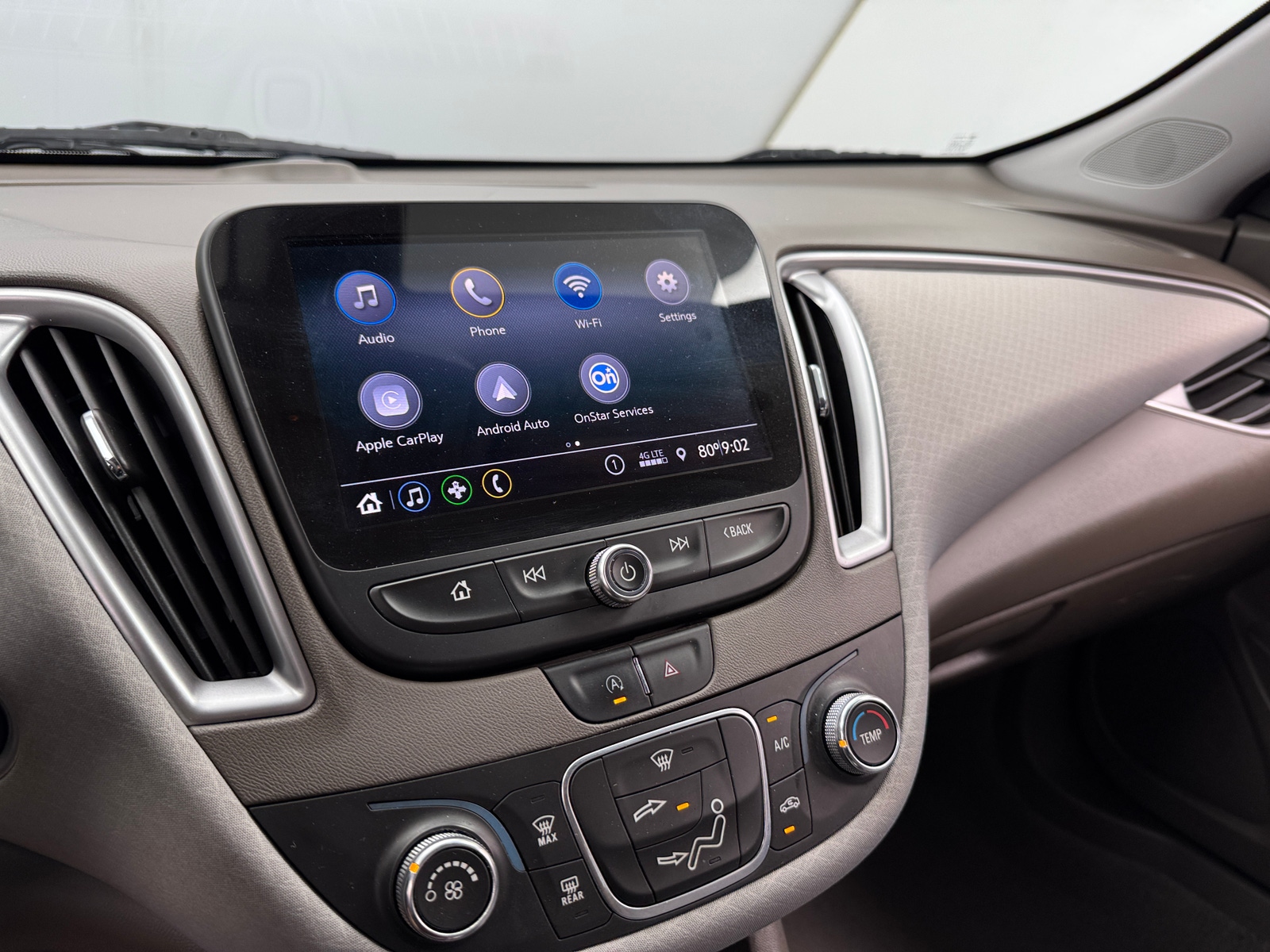 Thumbnail: 2020 Chevrolet Malibu - 4