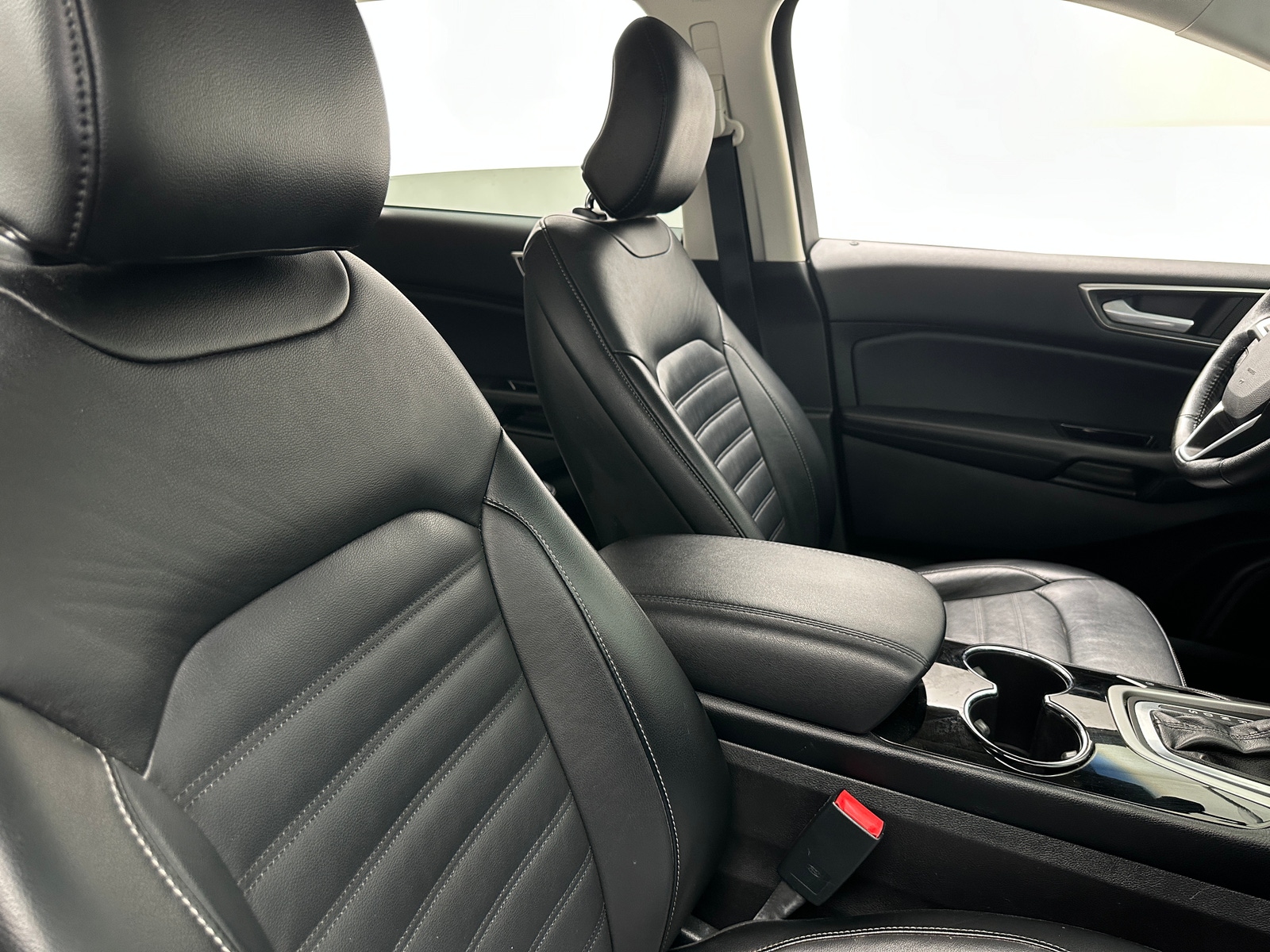 Thumbnail: 2016 Ford Edge - 2