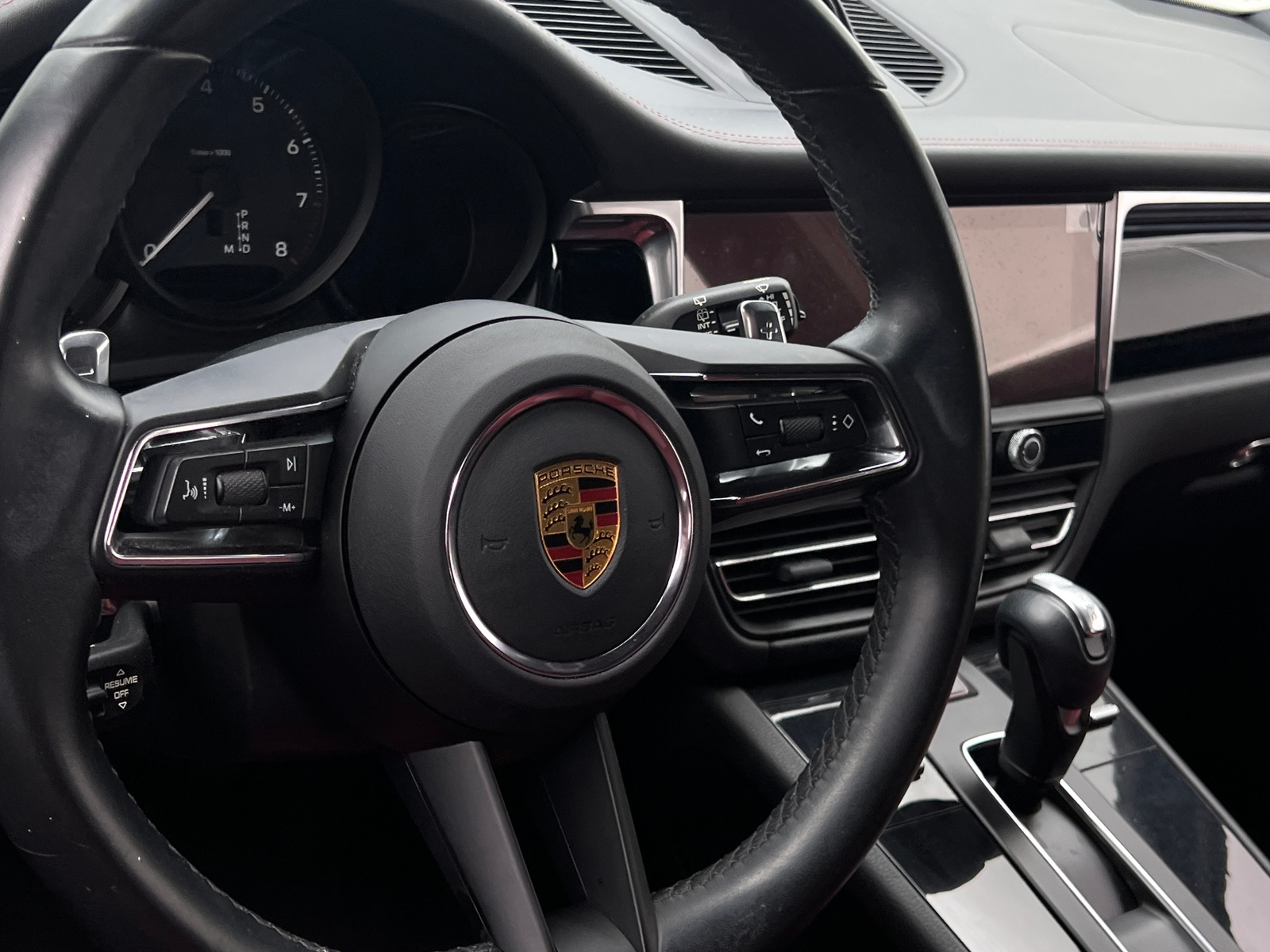 Thumbnail: 2022 Porsche Macan - 4