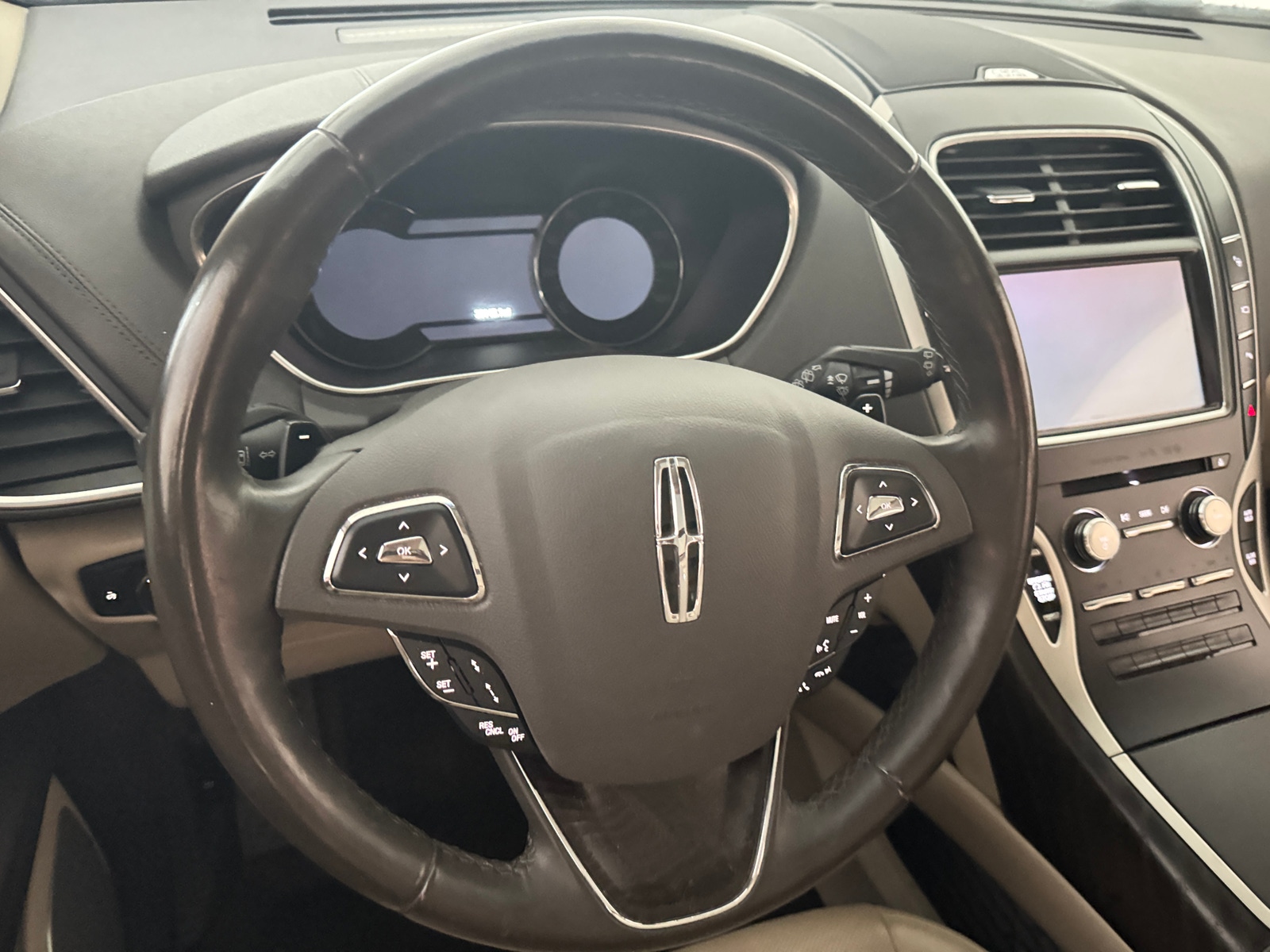 Thumbnail: 2018 Lincoln MKX - 4