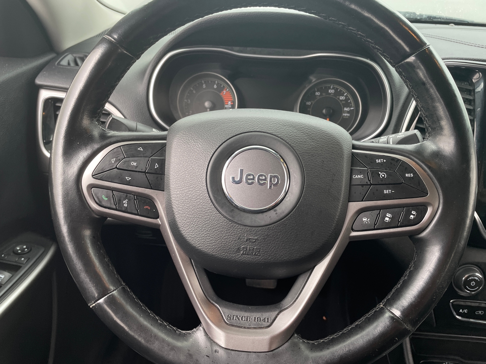 Thumbnail: 2021 Jeep Cherokee - 4
