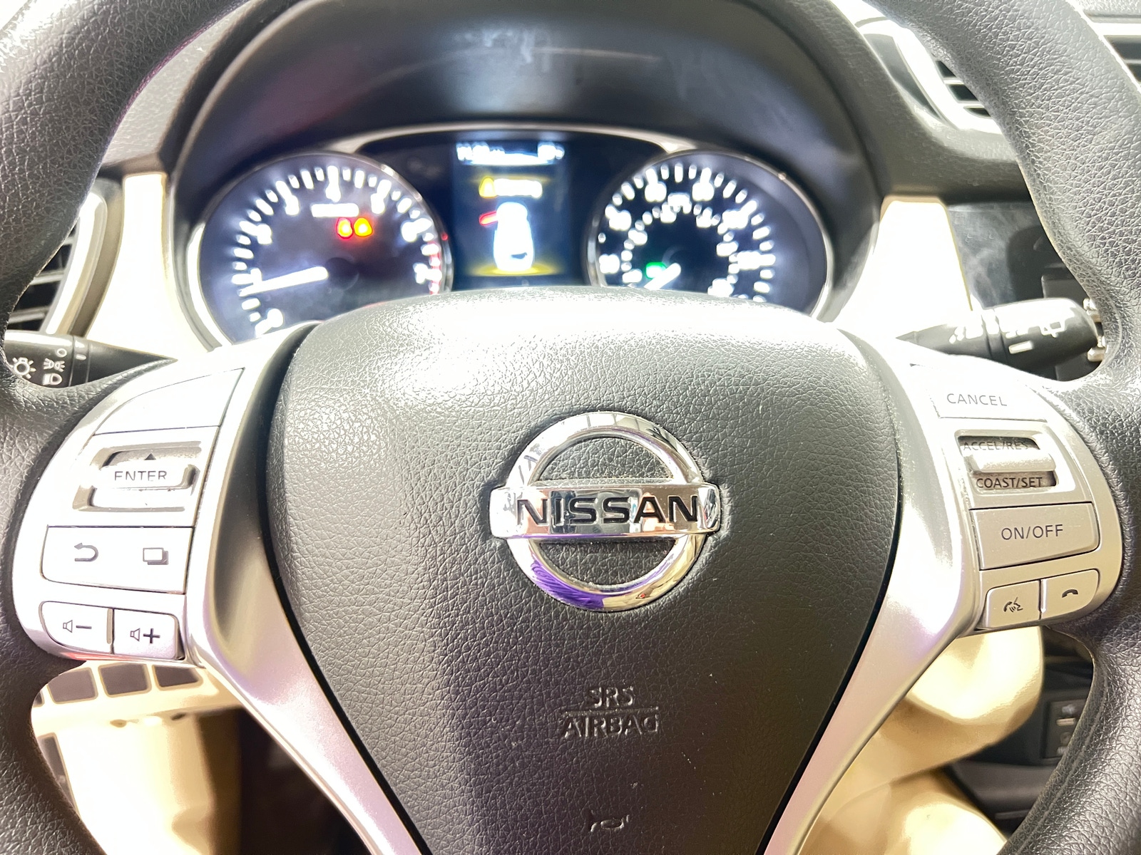 Thumbnail: 2016 Nissan Rogue - 5