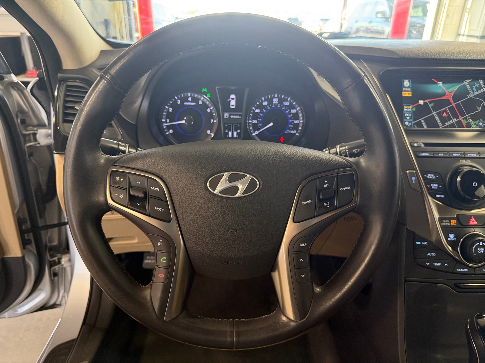 Thumbnail: 2012 Hyundai Azera - 4