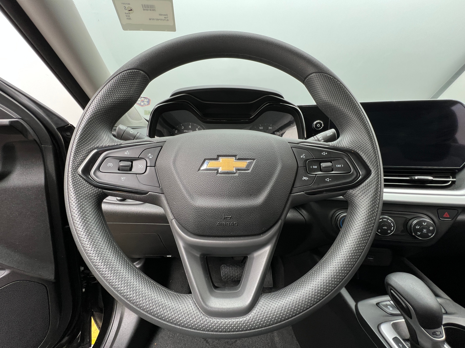 Thumbnail: 2025 Chevrolet Trax - 5