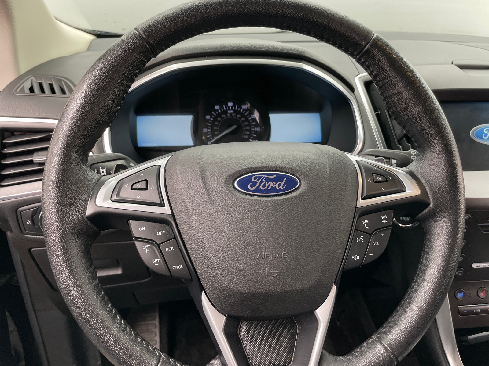 Thumbnail: 2017 Ford Edge - 4